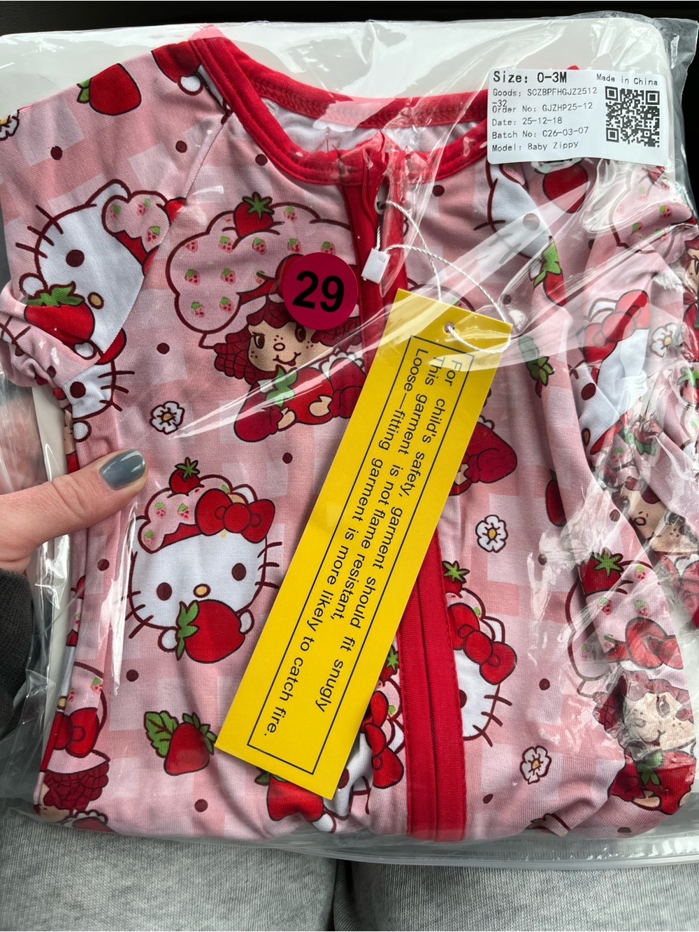 Wei wei bamboo baby girl 0-3M Pink Hello Kitty Strawberry Baby zippy Pajamas